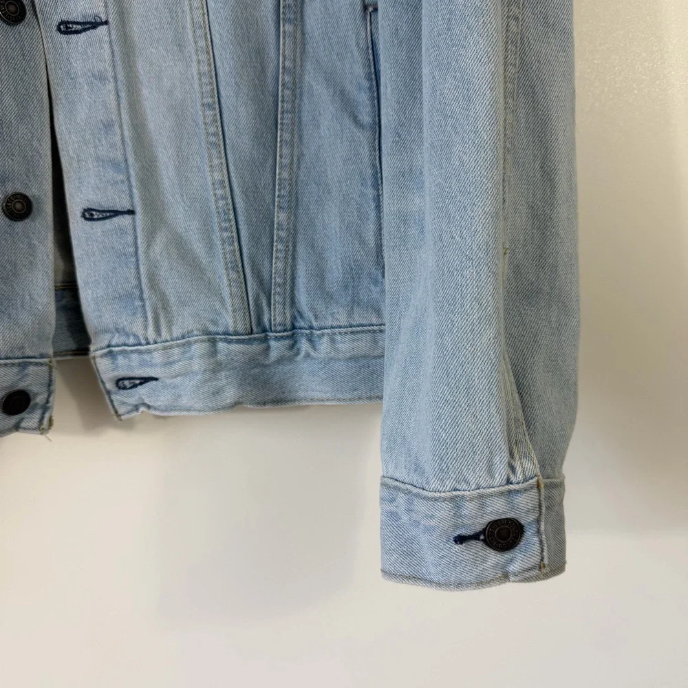 Men’s Levi’s Trucker Jean Jacket Light Wash Size M